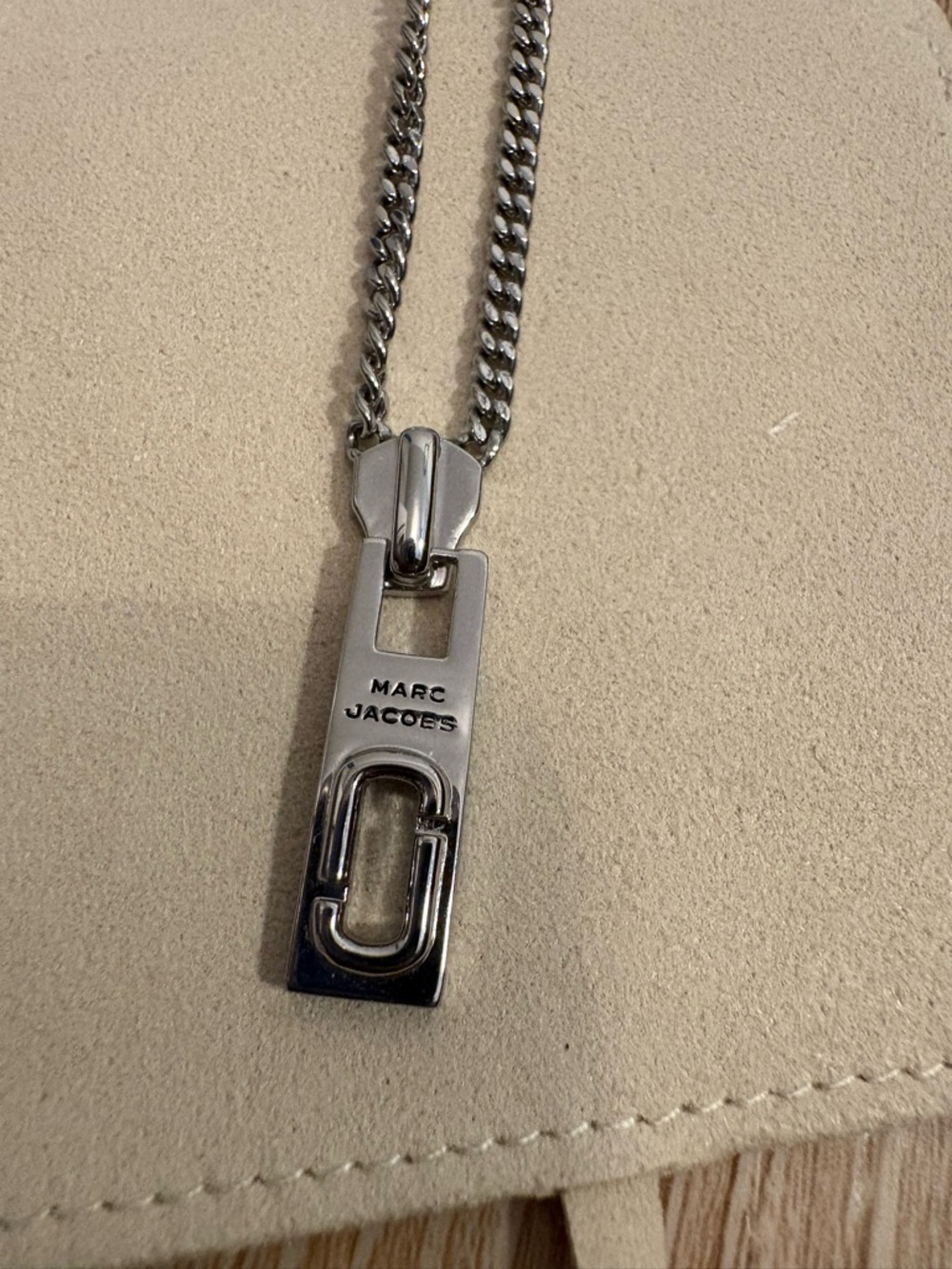 NWOT Marc Jacobs Silver Zipper Pendant Necklace
